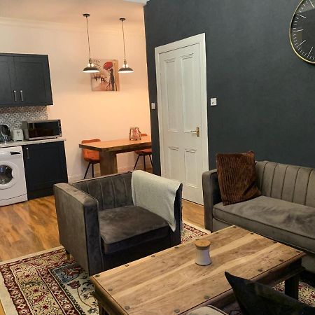 Glamours Stylish Victorian Apartment Near City Centre Единбург Екстериор снимка