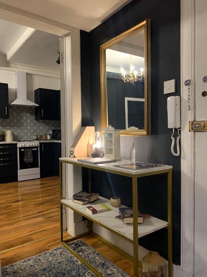 Glamours Stylish Victorian Apartment Near City Centre Единбург Екстериор снимка