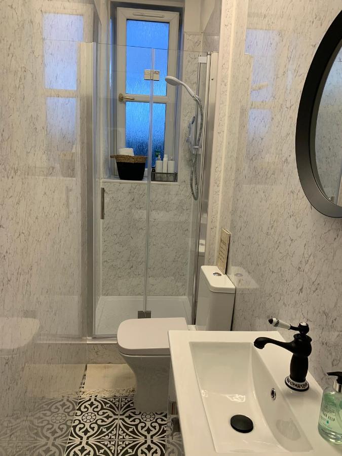Glamours Stylish Victorian Apartment Near City Centre Единбург Екстериор снимка