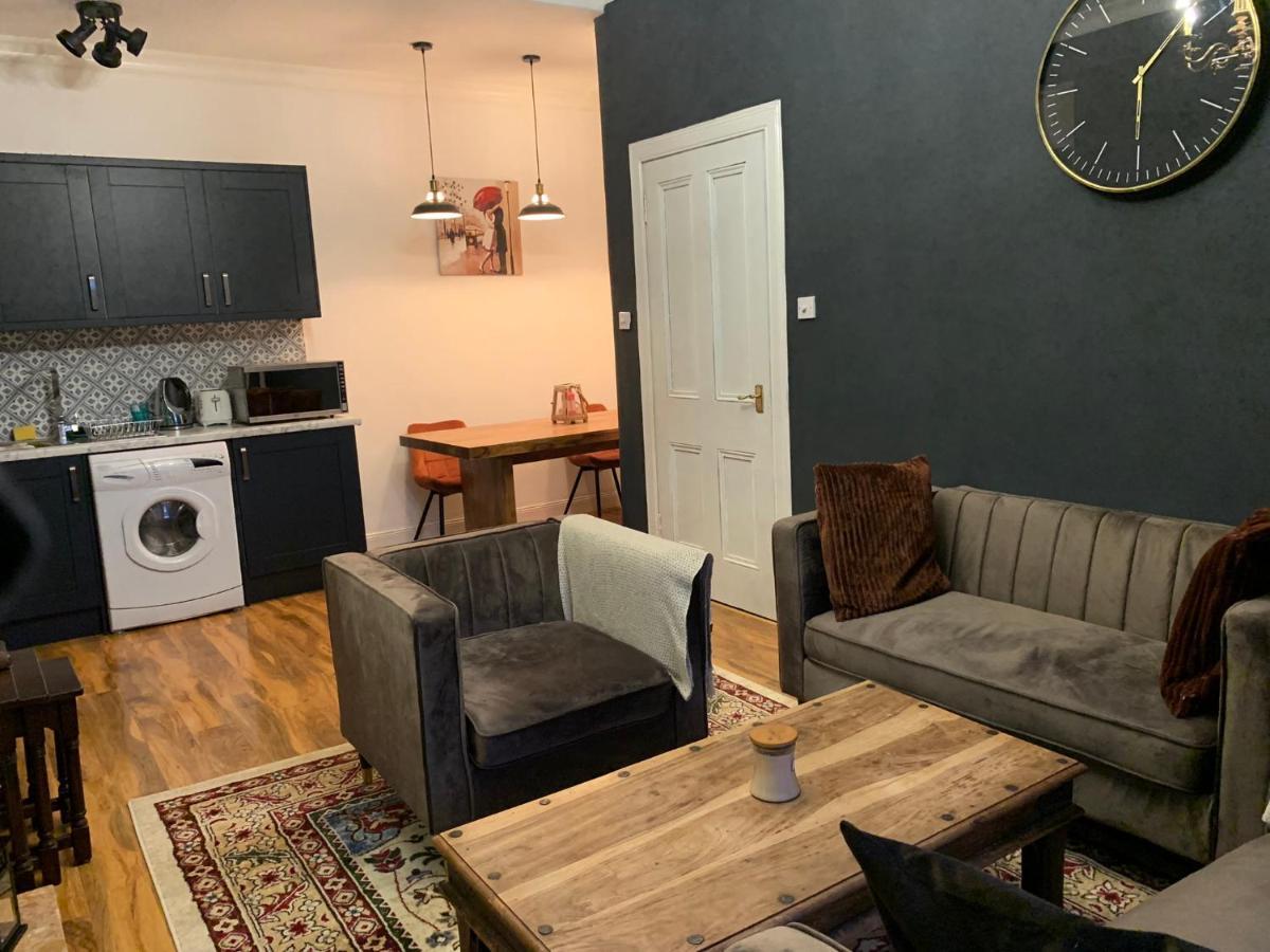 Glamours Stylish Victorian Apartment Near City Centre Единбург Екстериор снимка